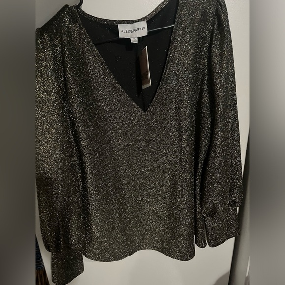 NWT - Picture 2 of 2